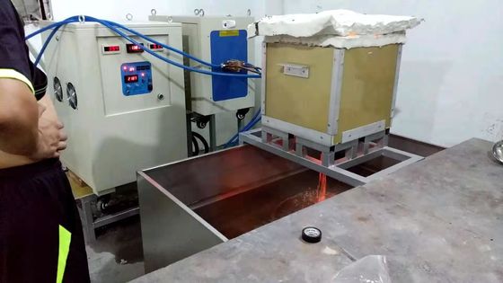 การประหยัดพลังงาน Furnance การเหนี่ยวนำแม่เหล็กไฟฟ้าสำหรับการหลอมทองคำขาว